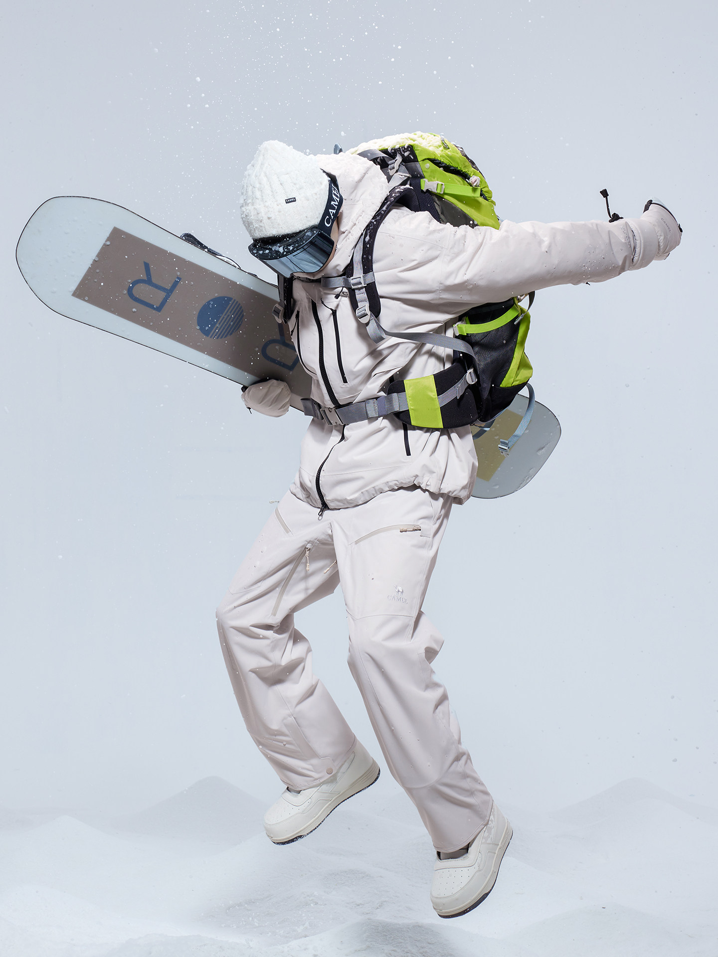 Camel Outdoor Snowboard Jacket for Men 2025 Autumn/Winter New Professional Waterproof Snowproof Warm Jacket for Women