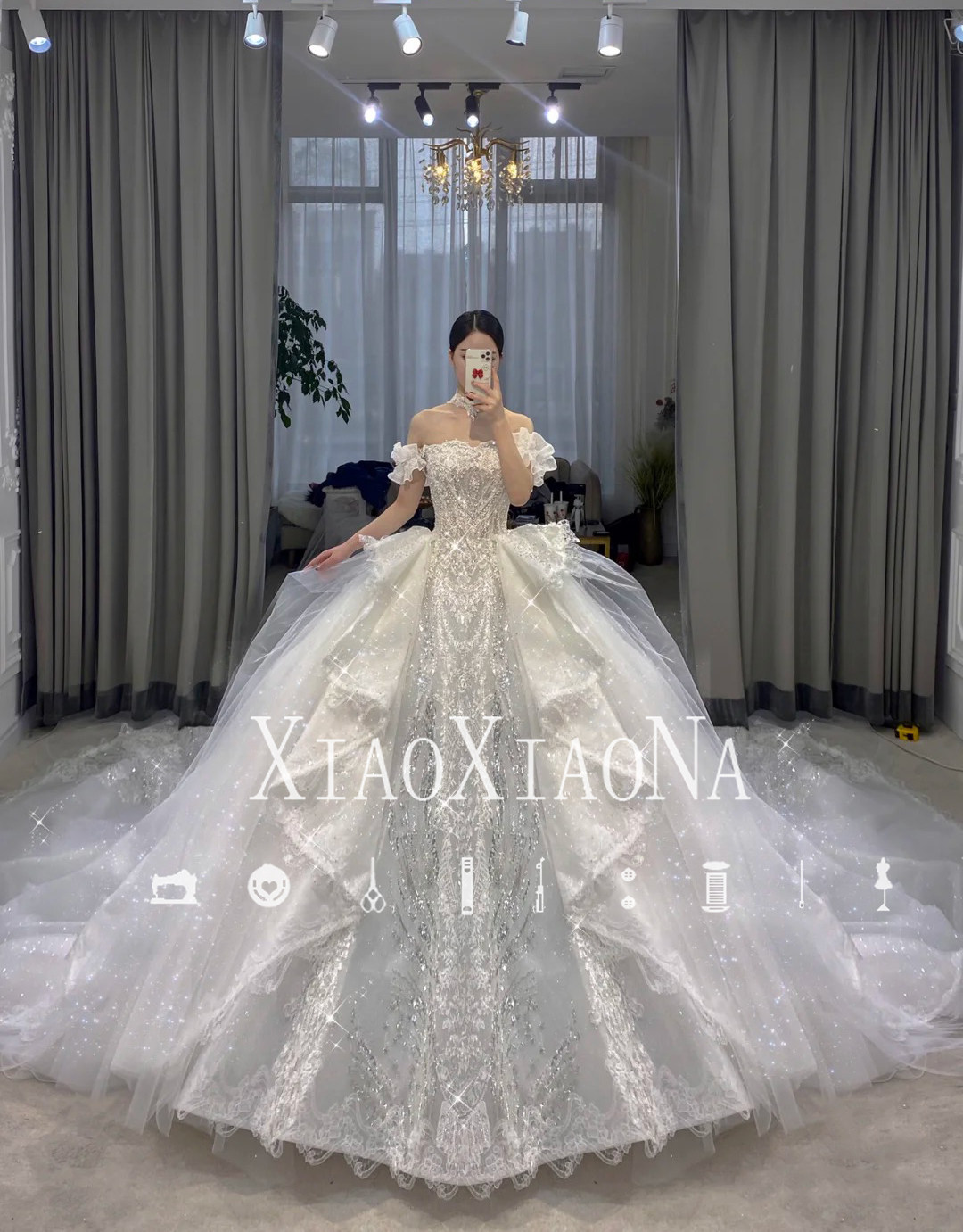 Wedding dress 2021 new bride shoulder lace heavy industry sparkling Princess style temperament goddess long tailed