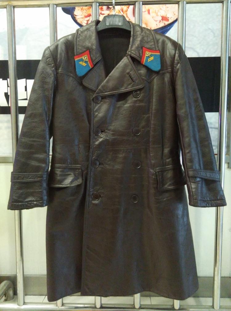 Museum-grade original military version of the Soviet World War II M35 Air Force Cadet fur coat size good with the original chapter