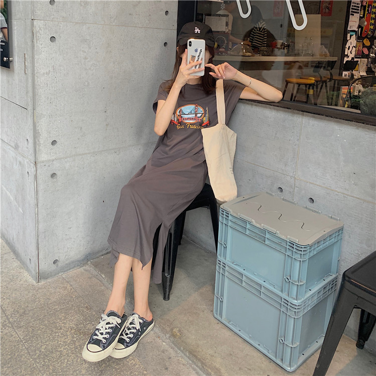 VK旗艦店 韓國風休閒開叉印花顯瘦短袖洋裝