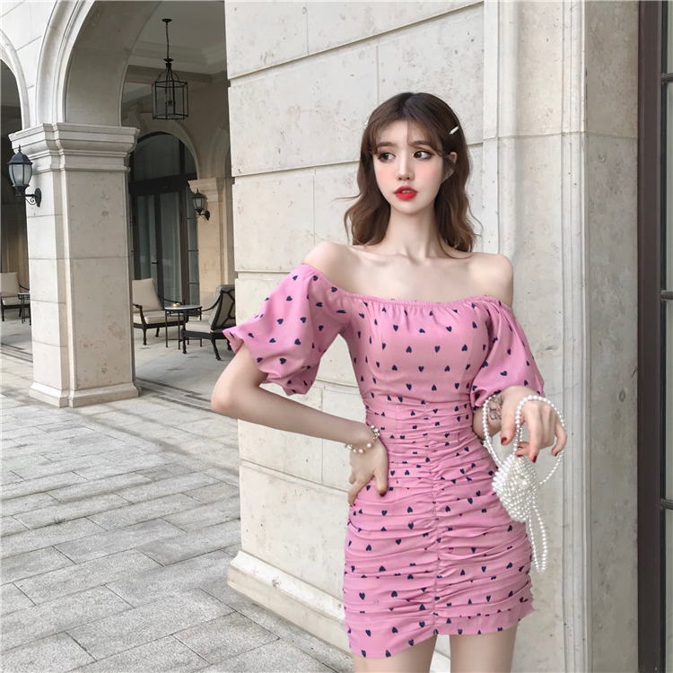 VK旗艦店 韓系一字領愛心飛飛袖修身包臀裙短袖洋裝