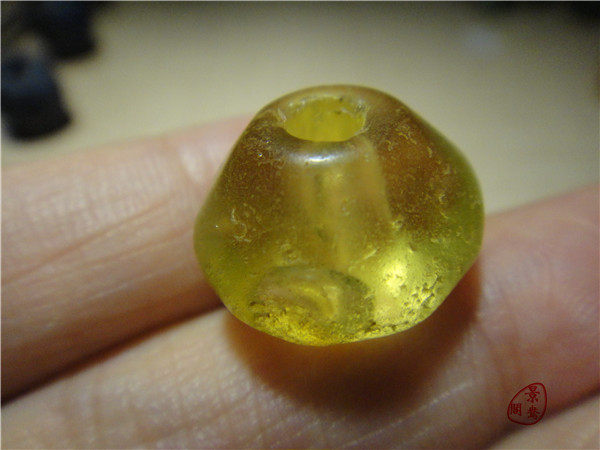 Сувенир 〓西亚八棱老琉璃珠子〓300年鹅黄色波西米亚凡士林大颗粒碟珠43