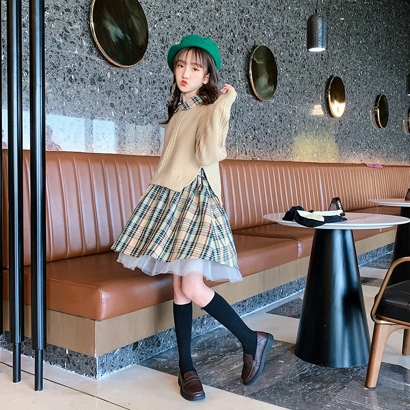Girls 2021 new casual foreign style hair plaid mesh dress two-piece set 12 big children's autumn and winter suits