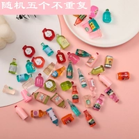 Коллекция бутылок с водой