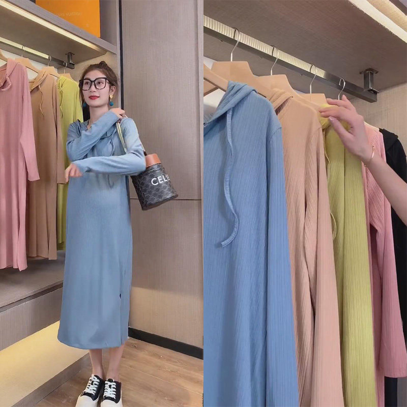 Autumn wear 2021 New pregnant women dress High bullet age reduction sports ice silk knitted net red hooded sweater skirt