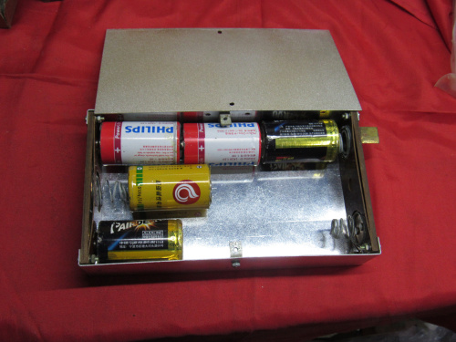 Can put 9 knos of No. 1 battery all-aluminum battery case