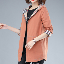 Mother foreign style thin short coat 2021 Spring and Autumn new large size trench coat middle-aged middle-aged and elderly womens coat