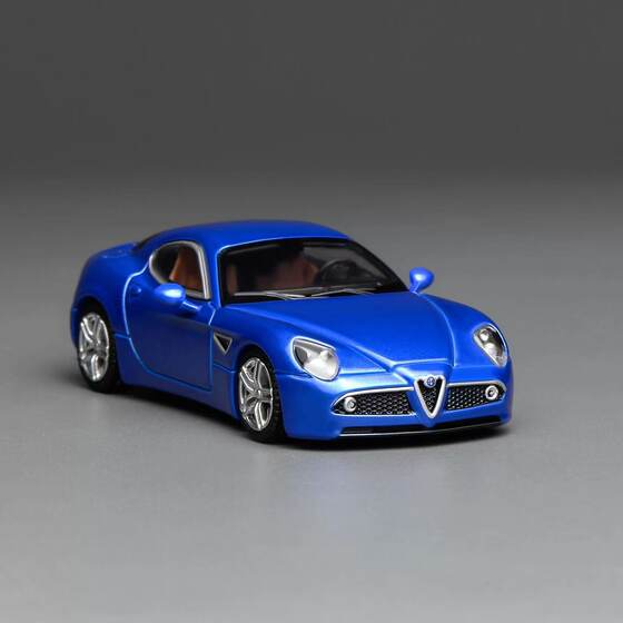Motorhelix Mh 1:64 Alfa Romeo 8C Competizione 2008 Alloy Car Model