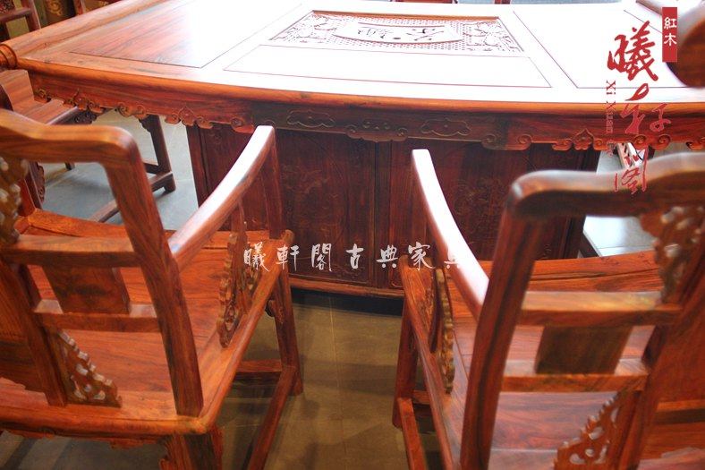 �������ľ���������֦����