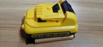 Original DeWalt 10 8V 1 of the 3 in 1 5 2 0AH lithium battery DCB123 125 127