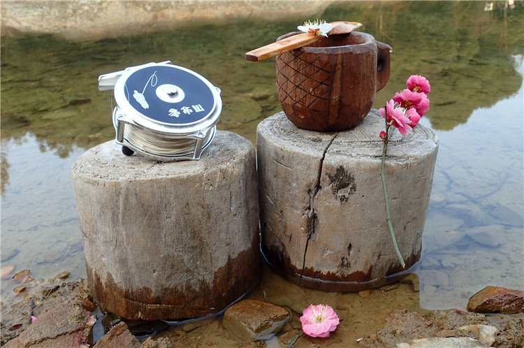 Classic fly fishing wheels No 02 and No 35 set your soul on the reel