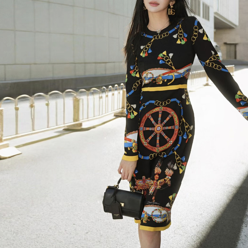 Heavyweight Silk Long-Sleeve Dress with Italian-Style Wheel Chain Black Background Print, Mulberry Silk Pencil Dress, Mid-Length, Bodycon