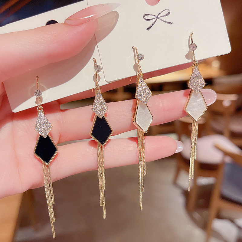 Tassel earrings 2021 new trendy high-end atmospheric diamond temperament long version round face thin 925 silver needle earrings