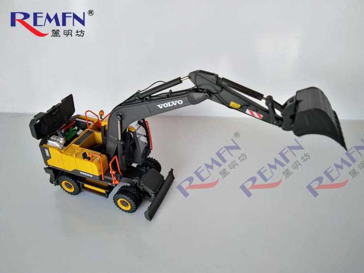 VOLVO MOTORART EW180E ミニカー 1:50 VOLVO wheeled excavator EW180E, Diecast Model Excavator by