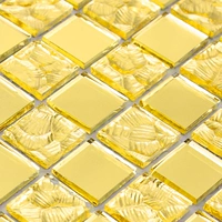 Золотое зеркало и рисунок золотистого камня