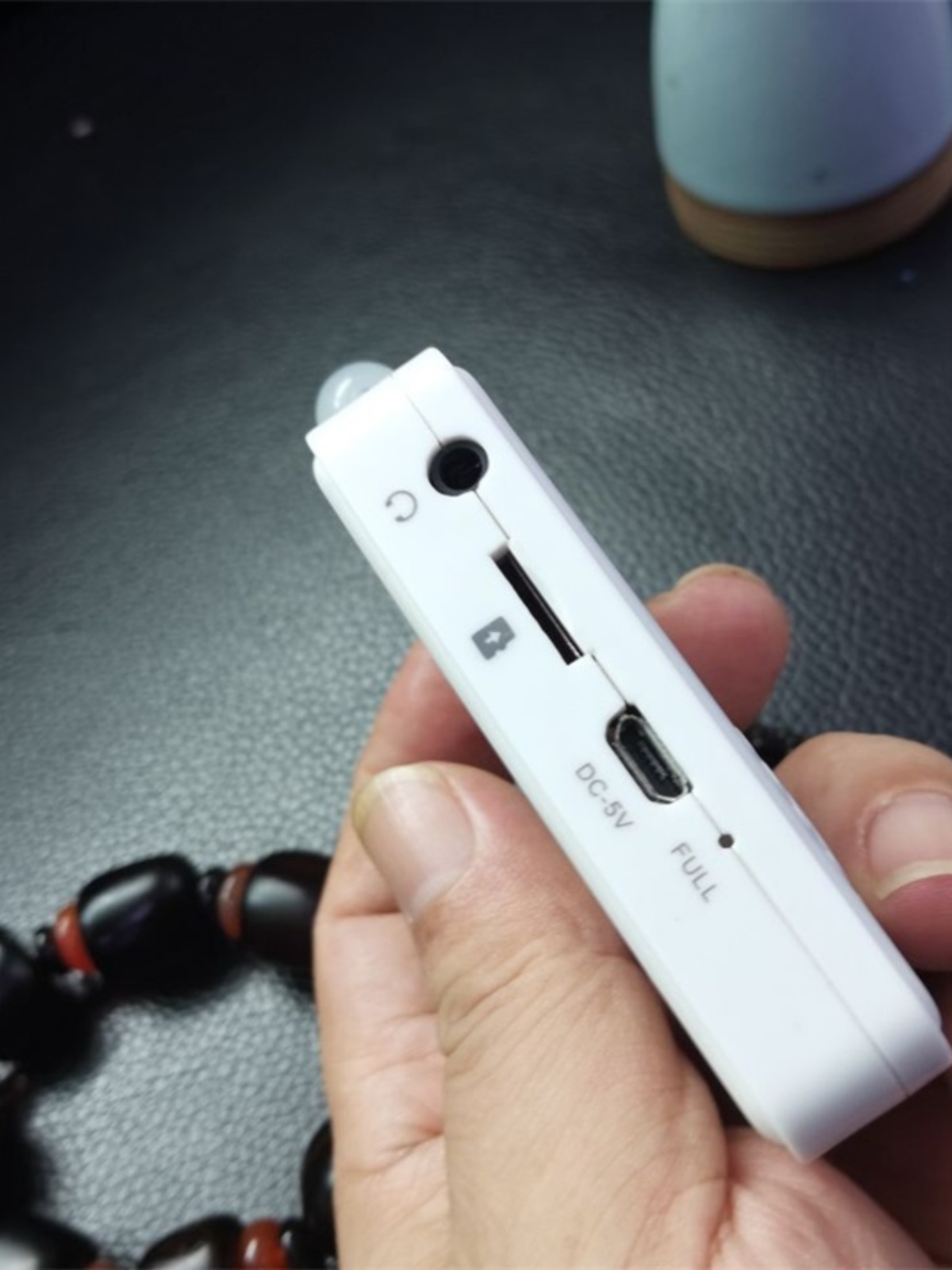 音箱随身听MP3唱歌机、27首内置曲目，便携充电Q8，你的口袋KTV来了！