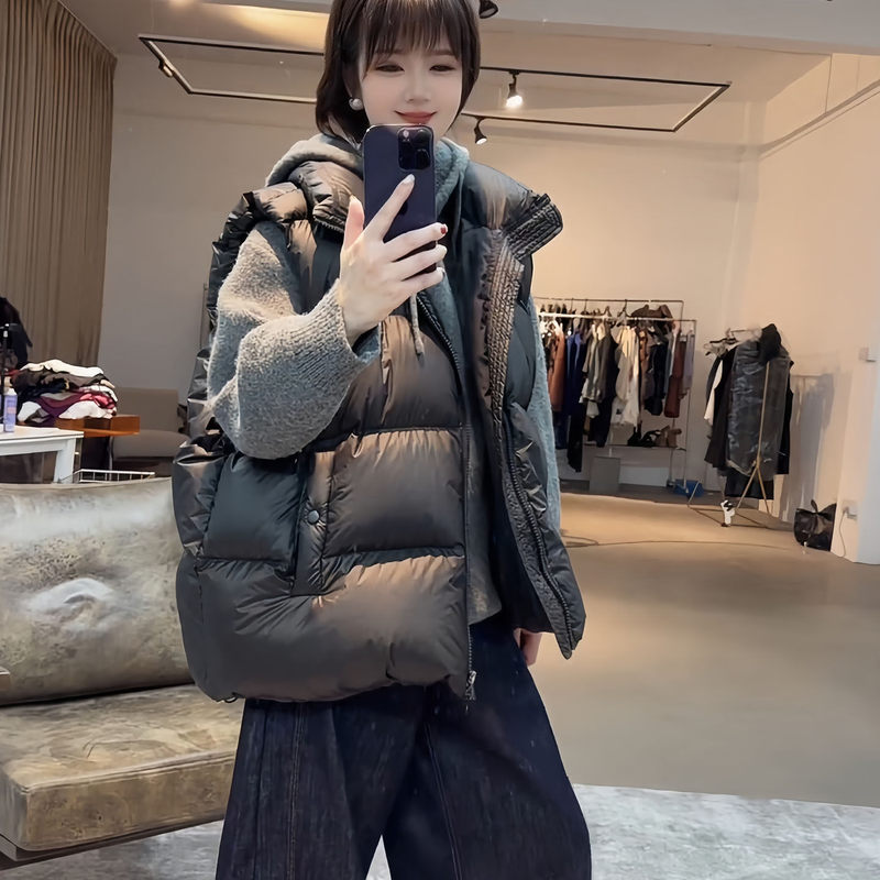 2025 Autumn/Winter New Black down Vest for Women, Mid-Length Stand Collar, Loose Fit, Thickened White Duck down Vest Jacket 2025 Autumn/Winter New Black down Vest for Women, Mid-Length Stand Collar, Loose Fit, Thickened White Duck down Vest Jacket