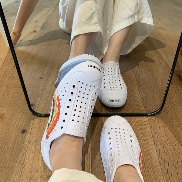 Радужные тапочки в стиле Crocs, кроссовки подходит для мужчин и женщин, пляжная пляжная обувь, босоножки