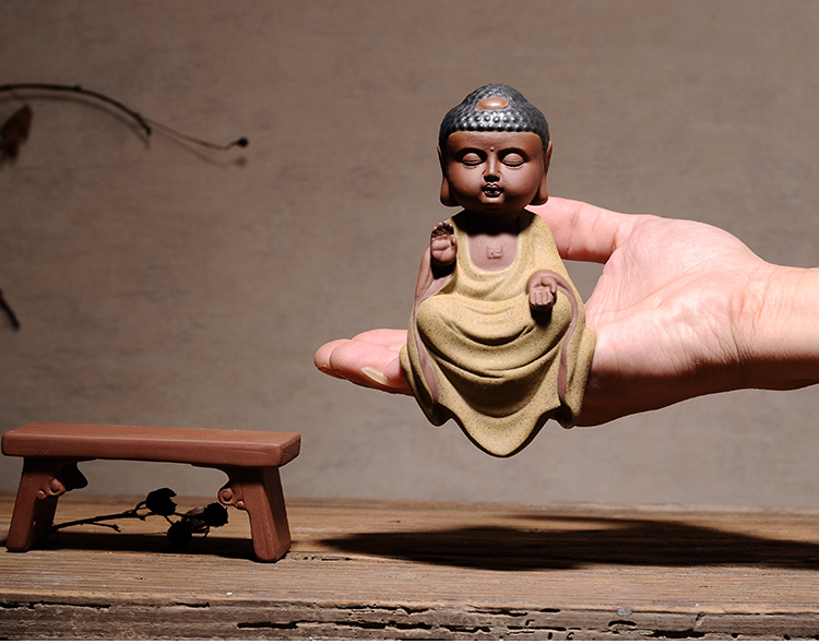 Sáng tạo màu tím hiên hiên nhà sư nhỏ Zen trang trí nhà phòng khách Trung Quốc thủ công đồ trang trí hình tượng phật decor nhà