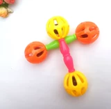 Детская рука с игрушками для игрушек встряхнет колокол, 1 юань, 2 юаня, небольшие товары ежедневного универмага Оптом