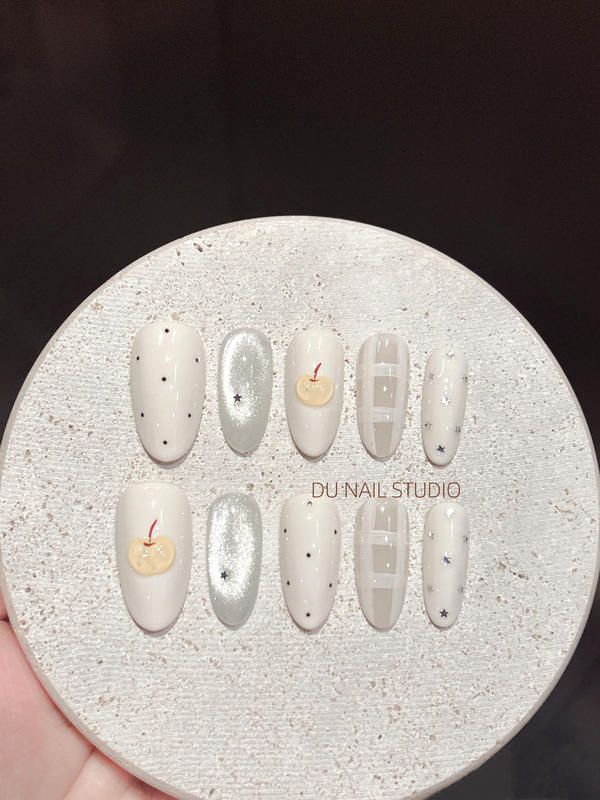 【Apple】Handmade Nail Art Short and Medium Length Simple White Cat Eye Manicure Polka Dot Star Glitter Fresh Style 【Apple】Handmade Nail Art Short and Medium Length Simple White Cat Eye Manicure Polka Dot Star Glitter Fresh Style