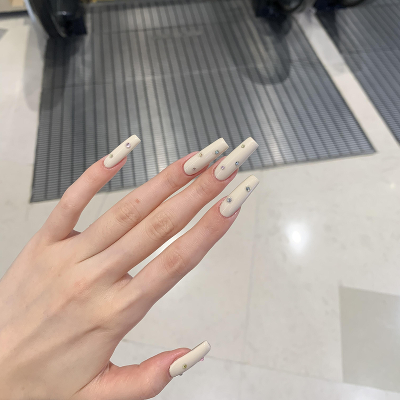 2026 New Long Handmade Wearable Nails with Rhinestones, Pure Nude Color, Milky White Cream, ins Style Pure Desire Manicure, Brightening and Gentle