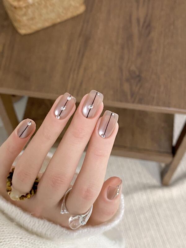 【Shrimp Line Cat Eye】Handmade Short Nail Art Black Line Enhances Fairness Pure Desire Style ins Hot Girl European and American