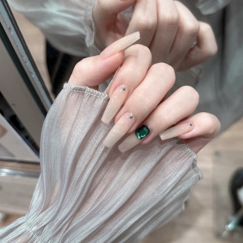 【A Touch of Green】2026 New Handmade Wearable Nails Long Style Emerald Nude Manicure Enhances Fairness and Gives a High-End Feel