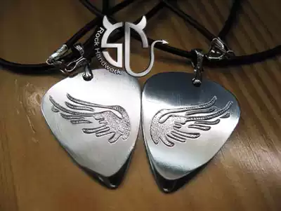 Fly together Love and freedom wings pair chain Couple pair chain personality dial necklace can be customized