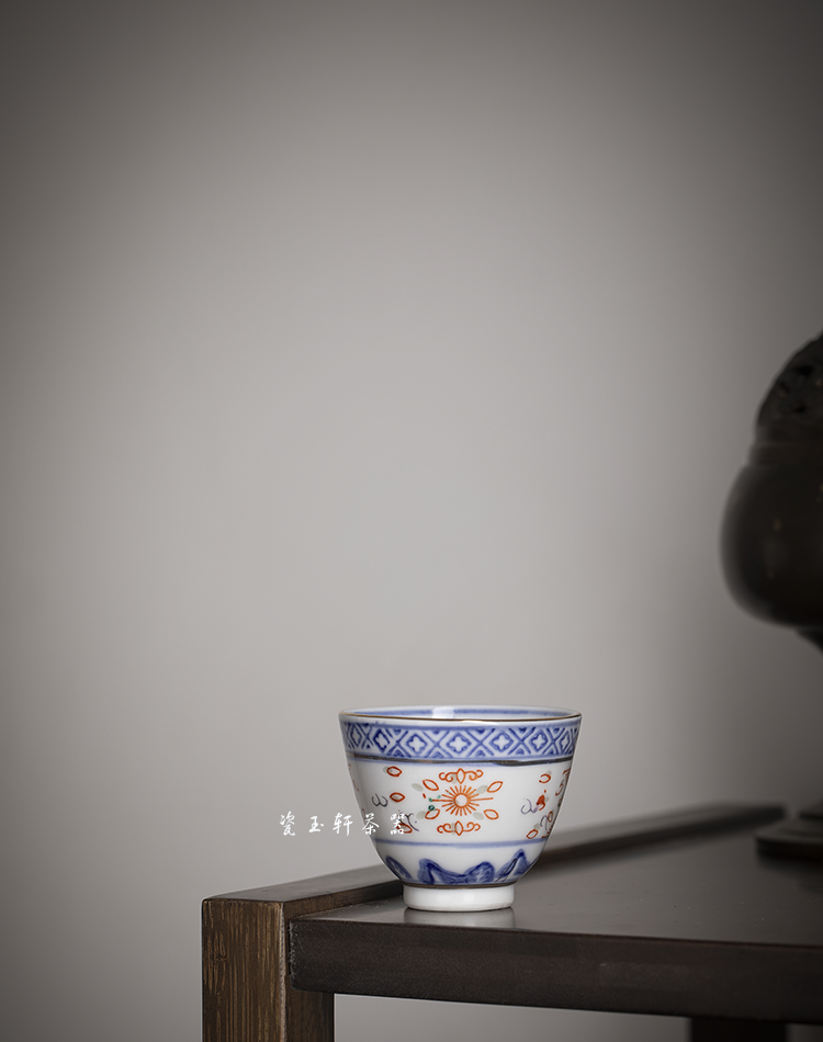Jingdezhen sứ Yuxuan gốm Kungfu bộ trà trà phụ kiện trà vẽ tay màu xanh và trắng xô màu sản phẩm Lingling 茗 cốc hàng hóa nhà máy cũ - Trà sứ ly thủy tinh uống trà