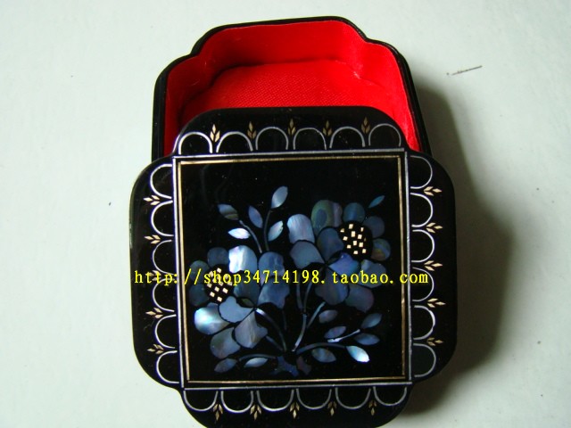 Shanxi Pingyao push paint jewelry box inlaid shell craft jewelry box 100 years of good birthday gift