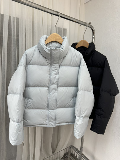 2025 New High-End Women's Short down Jacket with Stand Collar, Loose Fit, Thickened with 90% White Duck Down, Puffer Jacket for Petite Figures