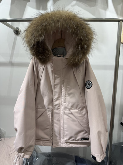 2025 New Style Workwear down Jacket for Women with Large Fur Collar, Thickened with 90% Down, Warm Parka, Loose Fit, Plus Size Coat