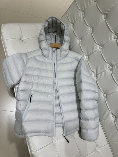 Women's Short Lightweight down Jacket 2025 Autumn and Winter New Product, Cold-Proof Inner Layer, Lightweight and Warm Hooded Slimming Coat