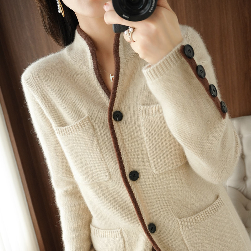 Light luxury retro wool knitted cardigan coat women's 2022 autumn and winter new color-blocking sweater cashmere top coat