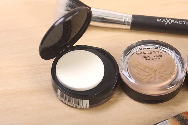 Mật ong Phật MaxFactor Chồn Ma Thuật Cảm Ứng Foundation Kem Kem Dưỡng Ẩm Kiểm Soát Dầu Kem Che Khuyết Điểm Truy Cập Chính Hãng