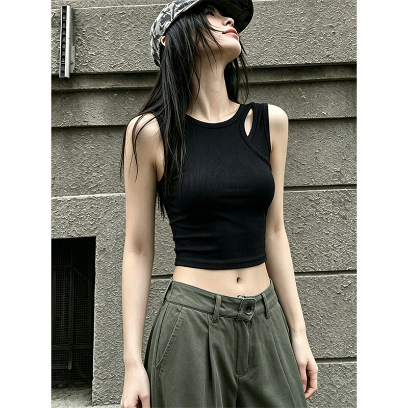 American-Style Cool and Spicy Black Short Sleeveless Vest for Women, Summer Outerwear with Side Breast Coverage, Unique Design, Niche Hollow-Out Camisole Top American-Style Cool and Spicy Black Short Sleeveless Vest for Women, Summer Outerwear with Side Breast Coverage, Unique Design, Niche Hollow-Out Camisole Top