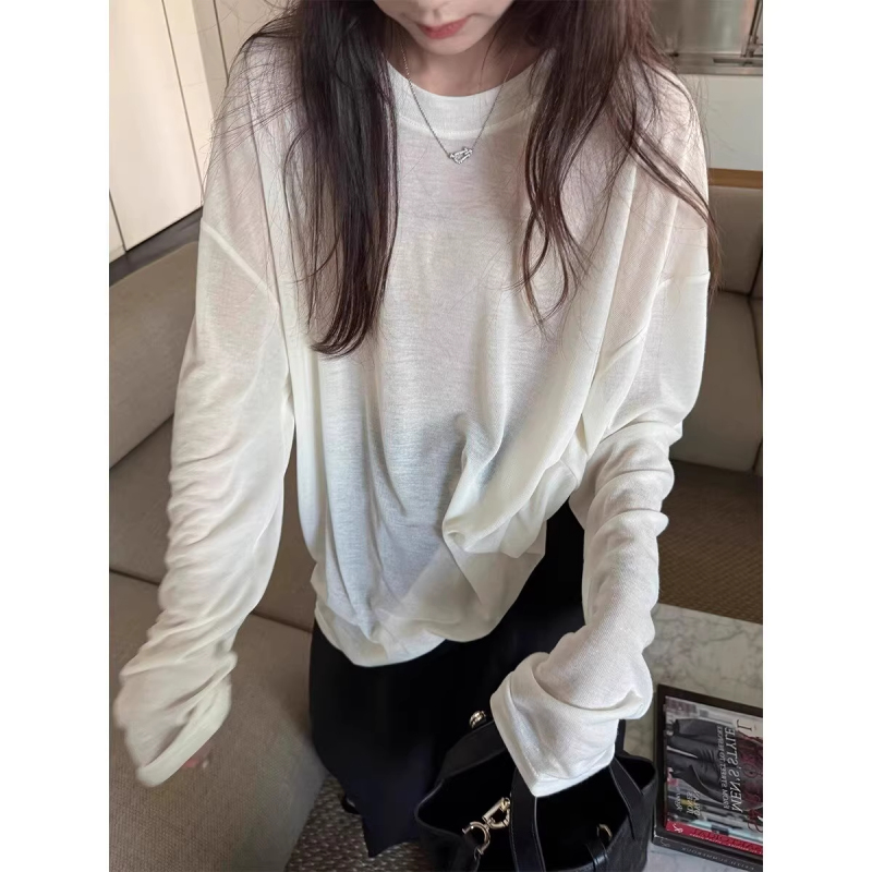 Loose and Lightweight White Jazz-Style Sun-Protective Long-Sleeve T-Shirt for Women, Summer Casual Round-Neck Base Layer Top for Autumn Loose and Lightweight White Jazz-Style Sun-Protective Long-Sleeve T-Shirt for Women, Summer Casual Round-Neck Base Layer Top for Autumn
