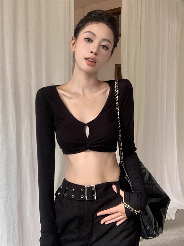 Black European and American Style Jazz Sexy Deep V-Neck Short Top, Revealing Chest, Tight-Fitting Long-Sleeve Undershirt T-Shirt for Women