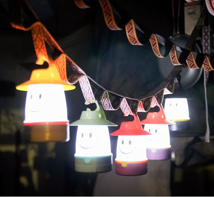Export Korea LED camping lights small night lights Smiley face outdoor decorative hanging lights Tent nail lantern Kerosene lamp Park party