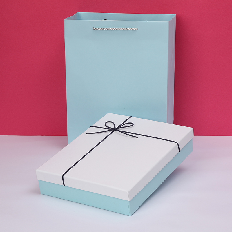 A point gift box ins wind blue gift box large clothes gift box to send boyfriend empty box creative birthday gift