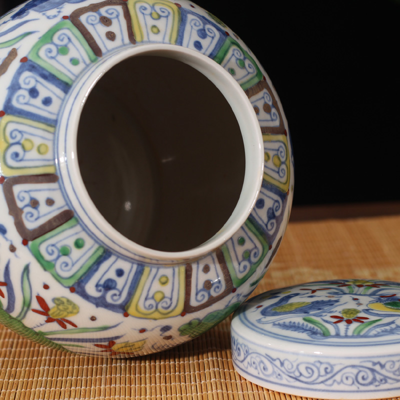 Jingdezhen imitation to color day word can of Jingdezhen lotus lotus yuanyang fights the color antique day word as cans