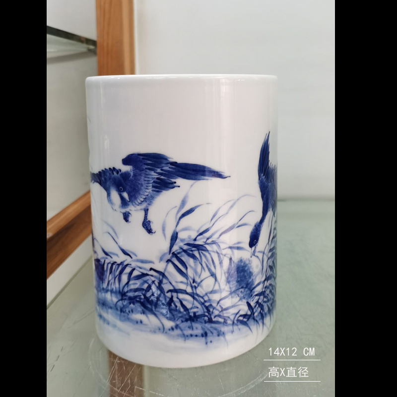 Jingdezhen hand - made scenery high - grade porcelain brush pot rich ancient frame display porcelain brush pot cap tube of pure hand - made of porcelain