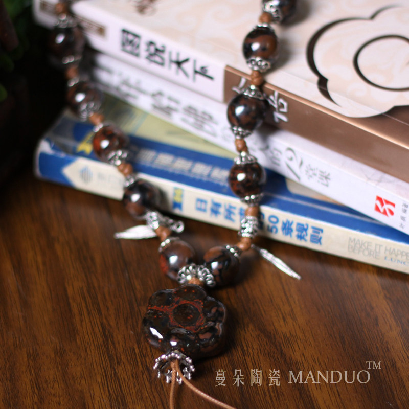 High-grade sweater pendant fashion personality high-grade clothes sweater pendant ceramic necklace Blue and white clothes jewelry