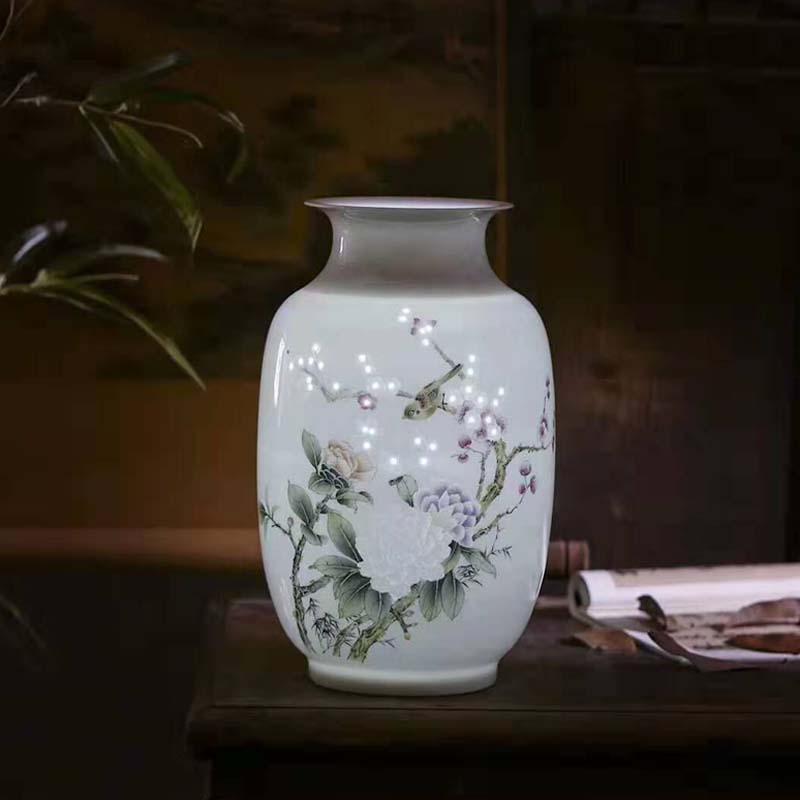 Jingdezhen high - grade knives half the about 30 cm high mud vase gift Jingdezhen porcelain vase transparent bottle by hand