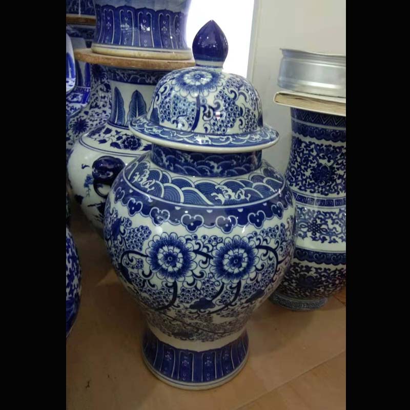 Hand made blue and white porcelain, cover pot large fine ceramic storage tank general pot general handwritten text