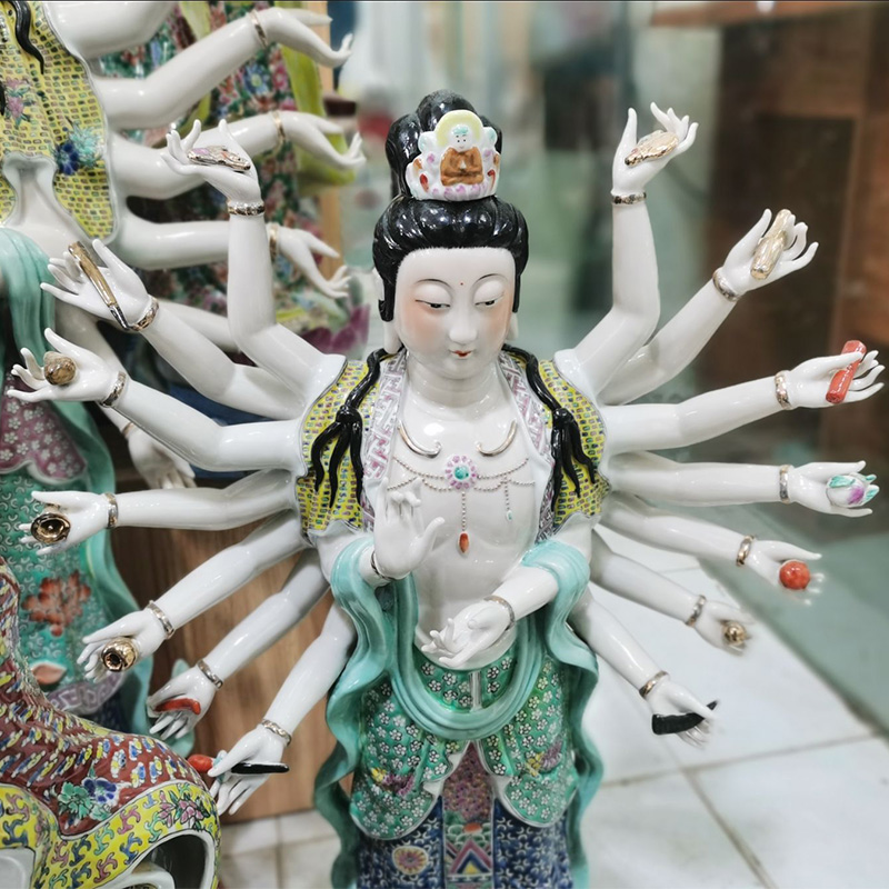 Jingdezhen hand - made famille rose porcelain of guanyin stereoscopic porcelain like temple of guanyin temple furnishing articles like 60