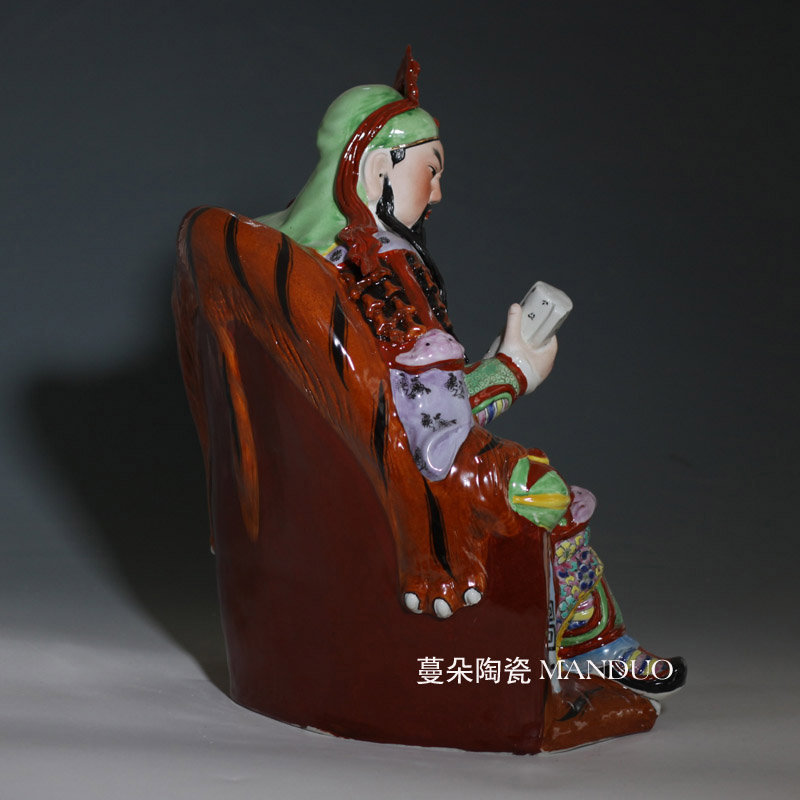 Seat reading the duke guan porcelain statute statute duke guan wen wen guan gong characters night like the spring and autumn period and the porcelain