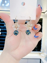 Korean temperament Net red earrings Advanced Water Cube blue crystal earrings 2021 new silver needle flower earrings