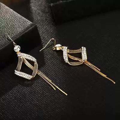 Korean air style design quality face thin new earrings retro earrings female long version of tassel Net red temperament earrings